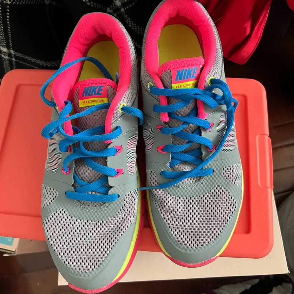 Colorblock Nikes - Picture 2 of 3